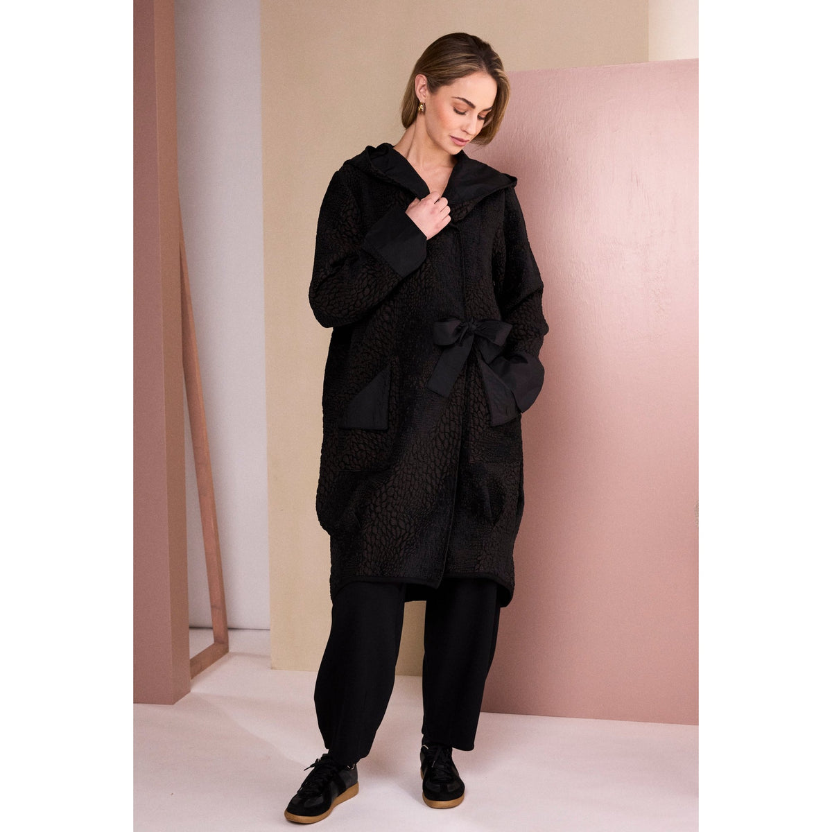 Naya Jaquard Secton Coat With Ring Tie Detail At Front