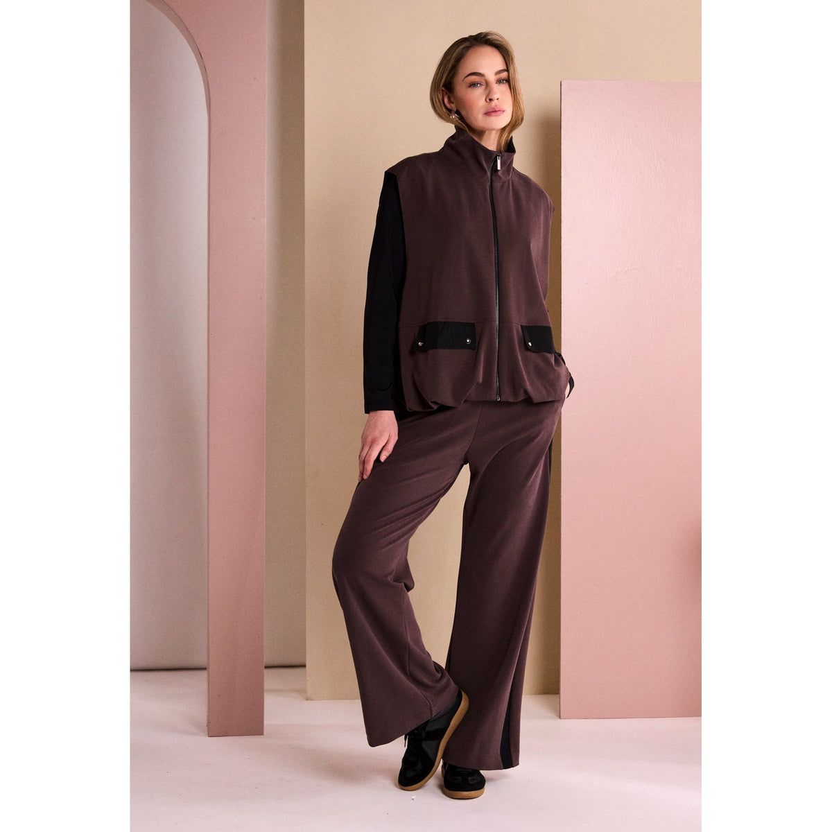 Naya Wide Leg Pull Up Trouser With Contrast